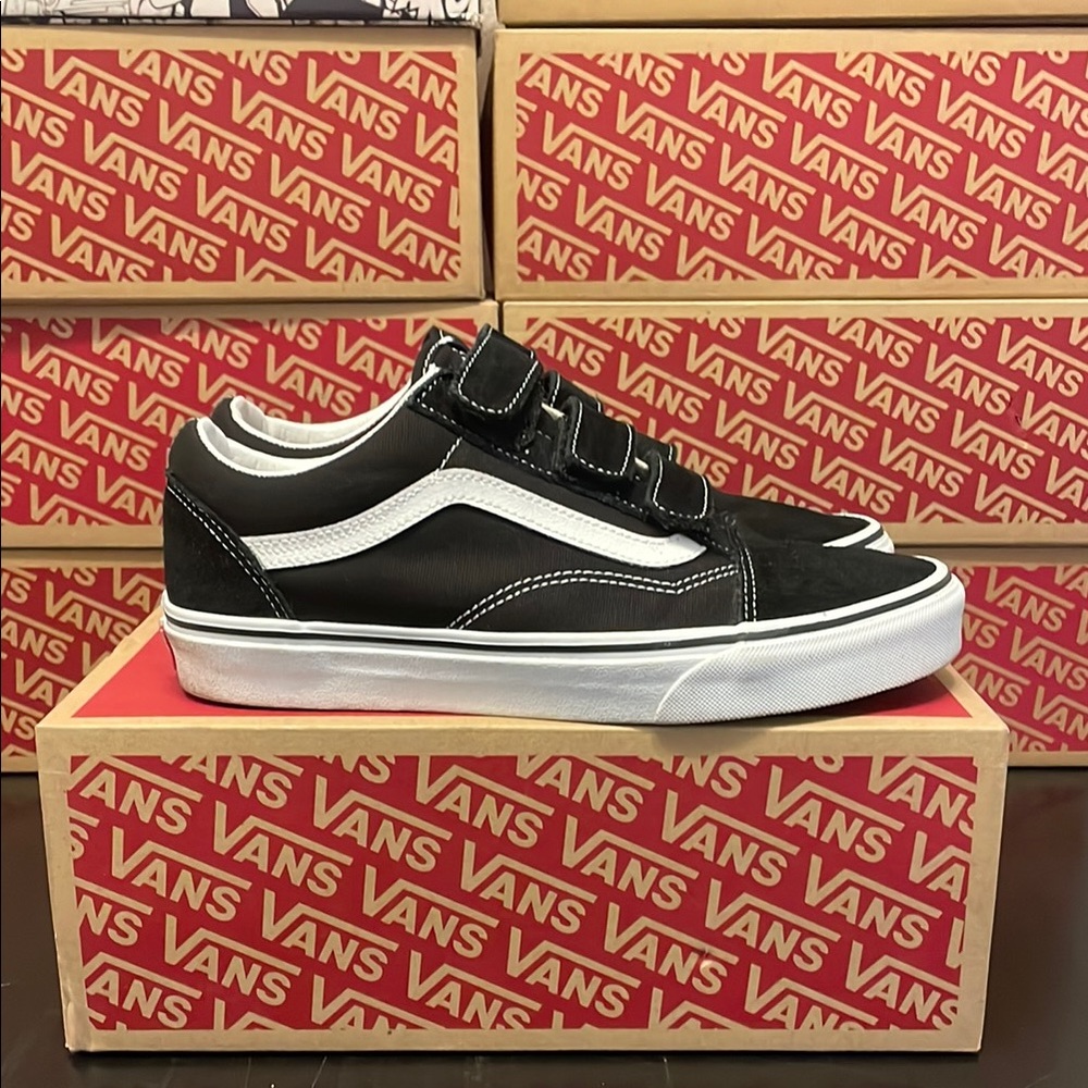 Vans Old Skool V (Suede/Canvas)Black/TrWht